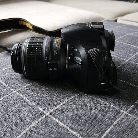 Nikon 5200 - Picture 7 of 9